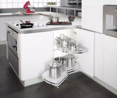 Built-in kitchen mechanisms